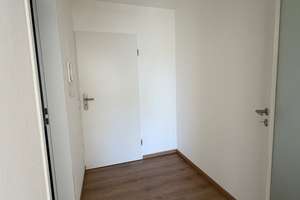 Frisch saniertes Apartment zum sofortigen Einzug – Die vollständige Adresse der Immobilie erhältst du vom Anbieter., 86154 Oberhausen-Nord, Augsburg – Vorschaubild 4