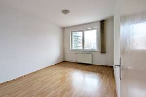 Bezugsfreie 4-Zimmer-Maisonette mit zwei Südbalkonen & Tageslichtbad – 14165 Zehlendorf, Berlin – Vorschaubild 3