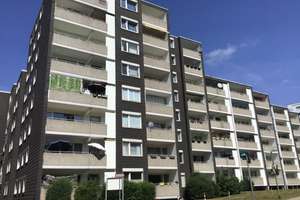 Über den Dächern von Essen! Flotte 3-Raum-Wohnung mit Weitsicht! WBS erforderlich! – Bonhoefferweg 12, 45279 Horst, Essen – Vorschaubild 1