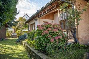 ~ Gepflegtes Einfamilienhaus in idyllischer, ruhiger Ortsrandlage ~ – Die vollständige Adresse der Immobilie erhältst du vom Anbieter., 73614 Schorndorf – Vorschaubild 1