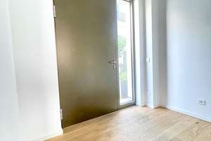 Blick auf die Marktkirche, helles modernes Townhouse mit tollem Raumkonzept im Herzen von Wiesbaden – Herrnmühlgasse 5, 65183 Mitte, Wiesbaden – Vorschaubild 14
