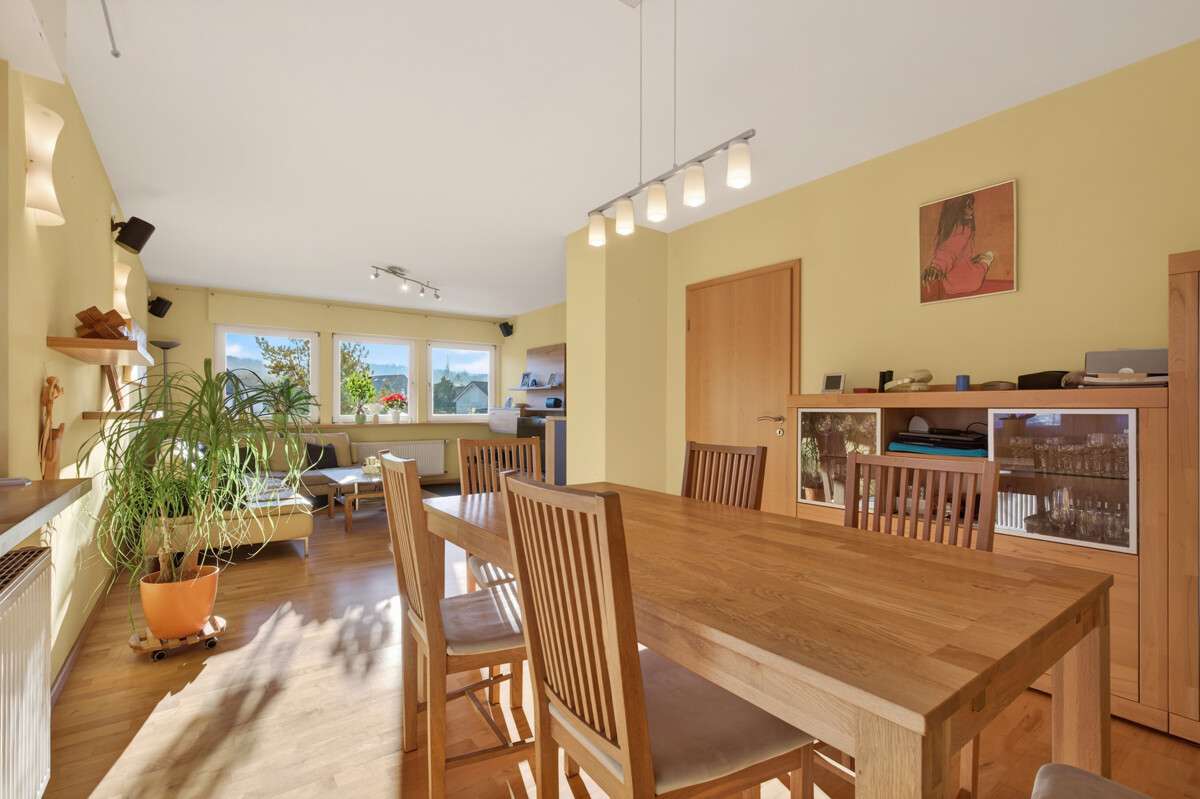 Immobilie in Straubenhardt - Ihr Familienzuhause in Ottenhausen - Gepflegtes Einfamilienhaus mit großer Terrasse - Bild 10