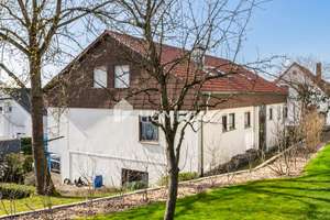 Solide vermietetes Mehrfamilienhaus mit 6 Wohneinheiten, Garten und Doppelgarage in ruhiger Hanglage – Die vollständige Adresse der Immobilie erhältst du vom Anbieter., 72766 Mittelstadt, Reutlingen – Vorschaubild 3