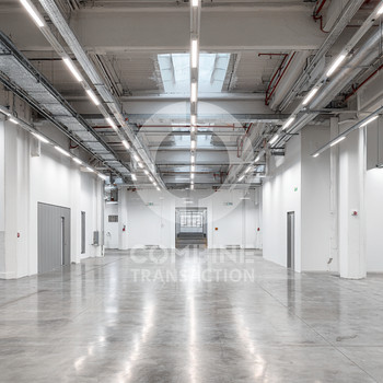 ca. 1.300 m² Hallen-, und Bürofläche in Erstklassiger Lage - combine Transaction