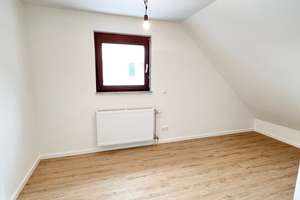 Dachgeschoss mit eigener Terrasse: gemütliche 3,5-Zimmer Wohnung Im Geiger ( in ruhiger Top-Lage) – Die vollständige Adresse der Immobilie erhältst du vom Anbieter., 70374 Im Geiger, Stuttgart – Vorschaubild 2
