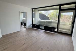 Sanierte 2 Zimmer Wohnung mit 2 Balkonen und EBK