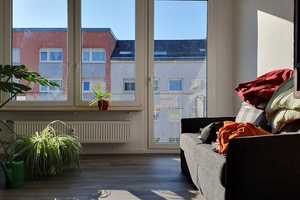 Helle 4-Zimmer-Wohnung in zentraler Lage mit 2 Balkonen – Pforzheim – Vorschaubild 2