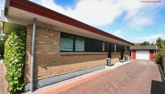 Bild von Gepflegter Winkelbungalow mit Garage und Wintergarten 