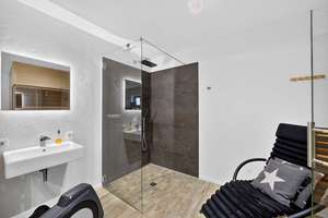 Exklusive Architektenvilla in Höhenlage von Trier-Feyen mit Stadtpanorama & hochwertiger Ausstattung – Die vollständige Adresse der Immobilie erhältst du vom Anbieter., 54294 Feyen/Weismark, Trier – Vorschaubild 36
