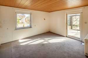 Geräumige Doppelhaushälfte mit Wintergarten und Potenzial zum Wohlfühlzuhause – Neu-Ulm (Kreis) – Vorschaubild 5