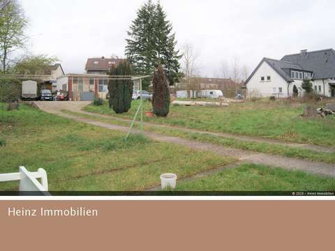 Familienfreundliches Grundstuck Fur Zwei Einfamilienhauser In Bergisch Gladbach Hand