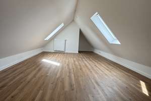 Sanierte Dachgeschosswohnung in Hamburg-Heimfeld inkl. großem Spitzboden – Alter Postweg 72, 21075 Heimfeld, Hamburg – Vorschaubild 11