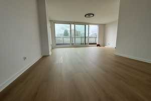 Penthouse Wohnung 2-Zimmer ggf.  (3-Zimmer ggf. möglich) mit traumhaftem Blick – Klosterstraße 92, 40211 Düsseldorf – Vorschaubild 3