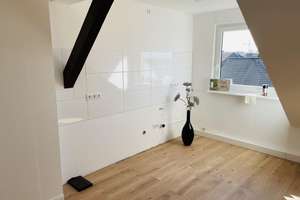 Sanierte 4-Zimmer Dachgeschosswohnung inkl. Außenstellplatz – Südstraße 8, 38446 Neindorf, Wolfsburg – Vorschaubild 6
