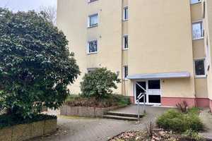 Familien(t)raum: geräumige 3,5-Zimmer-Wohnung mit Balkon! – Viefhaushof 44, 45309 Essen – Vorschaubild 1