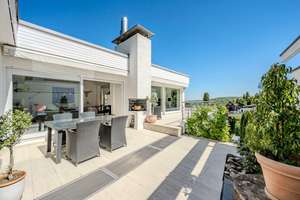 ***Sonnige Villa mit traumhaftem Panoramablick, Garten, Terrasse und Schwimmbad*** – Die vollständige Adresse der Immobilie erhältst du vom Anbieter., 70839 Gerlingen – Vorschaubild 7