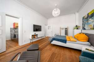 Voll möbliertes City-Apartment in modernisiertem Altbau - 4. OG mit Balkon & Fahrstuhl – Die vollständige Adresse der Immobilie erhältst du vom Anbieter., 10717 Wilmersdorf, Berlin – Vorschaubild 4