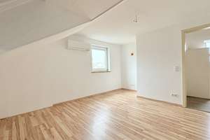 ***Attraktives 2-Familienhaus in ruhiger Lage – ideal für Familien oder Generationenwohnen*** – Die vollständige Adresse der Immobilie erhältst du vom Anbieter., 80689 Blumenau, München – Vorschaubild 9