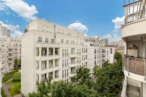Die Lage könnte kaum zentraler sein – mitten im Herzen Berlins – Die vollständige Adresse der Immobilie erhältst du vom Anbieter., 10179 Mitte (Ortsteil), Berlin – Vorschaubild 6