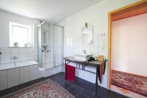 Solides Wohnhaus mit bis zu 5,3 % Rendite – Drei Etagen, großes Grundstück, vielseitig nutzbar – Neuburg-Schrobenhausen (Kreis) – Vorschaubild 4