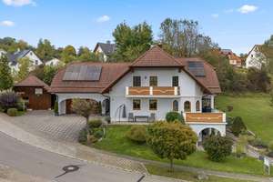 Herrschaftlich & Energieeffizient! Großzügiges Einfamilienhaus in idyllischer Alleinlage mit ELW! – Die vollständige Adresse der Immobilie erhältst du vom Anbieter., 91236 Alfeld – Vorschaubild 4