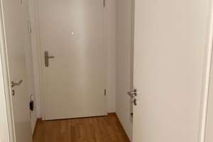 TOP MODERNES VOLL MÖBLIERTES 1 ZIMMER APARTMENT ***NUR FÜR STUDENTEN ODER AZUBIS*** – Heideloffstraße 28, 90478 Glockenhof, Nürnberg – Vorschaubild 2