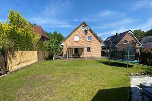 Ein Zuhause für Generationen – modernes Zweifamilienhaus mit großem Garten, Kamin und Südwestterrass – Die vollständige Adresse der Immobilie erhältst du vom Anbieter., 25421 Pinneberg – Vorschaubild 10