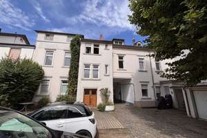 Denkmalgeschützer Stilaltbau! 4 ZKB - 113 m² modernisiert 2018 mit EBK Wi-Biebrich € 380.000,- – Stettiner Straße 19, 65203 Biebrich, Wiesbaden – Vorschaubild 15