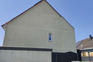 Schönes Reiheneckhaus in Burscheid mit Garten, Pool, Stellplätzen, Garage und PV-Anlage – Die vollständige Adresse der Immobilie erhältst du vom Anbieter., 51399 Burscheid – Vorschaubild 2
