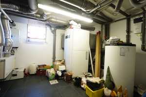 Neuwertiges, geräumiges Einfamilienhaus mit schönem Garten, Doppelgarage und Pkw-Stellplatz – Reutlingen (Kreis) – Vorschaubild 21