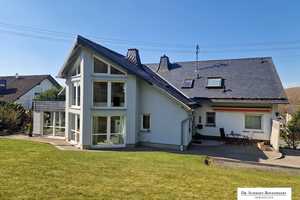 Großzügiges, gepflegtes Zwei-/ Dreifamilienhaus in ruhiger Waldrandlage von Wilnsdorf-Gernsdorf! – Siegen-Wittgenstein (Kreis) – Vorschaubild 1
