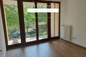 Ruhig gelegene 3-Zimmer-Wohnung mit Einbauküche und Balkon, 2. OG mit Fahrstuhl – Die vollständige Adresse der Immobilie erhältst du vom Anbieter., 12309 Lichtenrade, Berlin – Vorschaubild 2