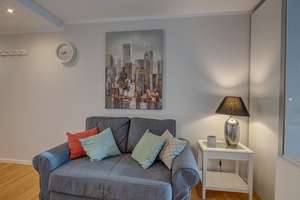 Traumhaft möbliertes Apartment mit Südbalkon in Top Lage in der Isarvorstadt – Tumblingerstraße 56, 80337 Am Schlachthof, München – Vorschaubild 2