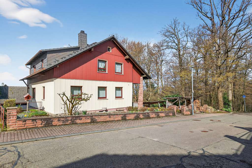 Immobilie in Malsch - Idyllisches Wohnen am Waldrand: Vielseitiges Mehrfamilienhaus auf 620 m² Grund - Bild 2