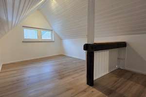 Großzügige, frisch renovierte Maisonette-Wohnung mit 5 Zimmern, 3 Bädern & Balkon – Bahnhofstraße 5, 97450 Arnstein – Vorschaubild 6