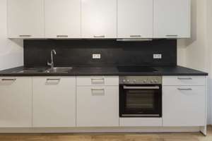 Sanierte 3-Zimmer-Altbauwohnung Rollstuhlgerecht mit Einbauküche und Sonnenbalkon! – Kirsteinstrasse 3c, 55131 Oberstadt, Mainz – Vorschaubild 3