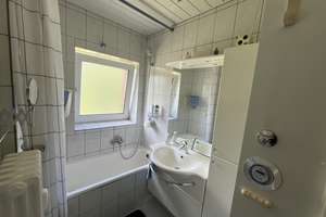 Helle & freundliche 2,5 Zimmerwohnung mit EBK und Balkon zum 01.09.2026 zu vermieten. – Masurenring 73, 24149 Neumühlen-Dietrichsdorf, Kiel – Vorschaubild 9