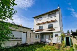 Bonn-Muffendorf, beste Lage im alten Ortskern: Wohnhaus mit schönem Grundstück! sanierungsbedürftig – Bonn – Vorschaubild 2