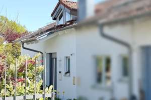 Ihr neues Zuhause: Stilvolle Doppelhaushälfte mit ELW in Bestlage von Schönaich zu verkaufen! – Die vollständige Adresse der Immobilie erhältst du vom Anbieter., 71101 Schönaich – Vorschaubild 2
