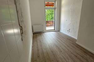 Geräumige 2 Zimmer Wohnung mit Kamin, Balkon und Einbauküche in bester Lage! – Friedrich-Engels-Straße 66, 99086 Johannesvorstadt, Erfurt – Vorschaubild 8