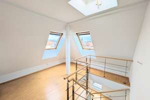 *Für Sportliche! Schön ausgebaute, helle Dachgeschossmaisonette mit Dachbalkon in Bad Cannstatt* – Wildunger Straße 40, 70372 Seelberg, Stuttgart – Vorschaubild 7