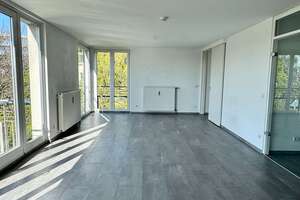 3-Zimmer, 104 m², lichtdurchflutet, zwei Balkone, TG-Stellplatz und bodentiefes Fensterpanorama – Die vollständige Adresse der Immobilie erhältst du vom Anbieter., 13403 Reinickendorf (Ortsteil), Berlin – Vorschaubild 10