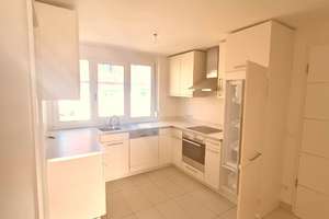 Geräumige 4-Zimmer-Wohnung mit Balkon und Tiefgarage in Stuttgart – Möhringer Landstraße 14a, 70563 Vaihingen-Mitte, Stuttgart – Vorschaubild 3