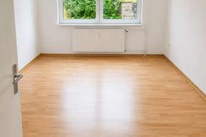 4 Zimmer mit viel Gestaltungsspielraum – inklusive 300 € Renovierungsgutschein!