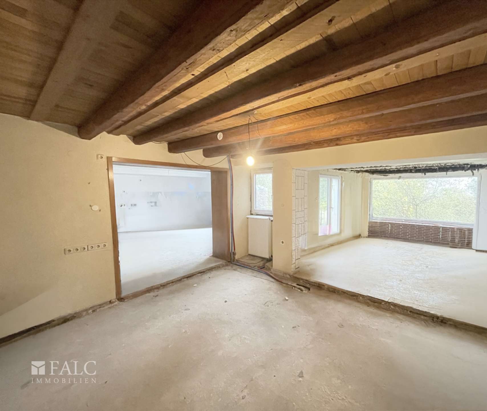 Immobilie in Rehlingen-Siersburg - Idyllisches Landhaus mit Scheune, Garage & Brunnen – Entwicklungspotenzial! - Bild 5