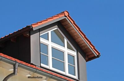 Helle 2-Zimmer-Wohnung unterm Dach nebst Stellplatz