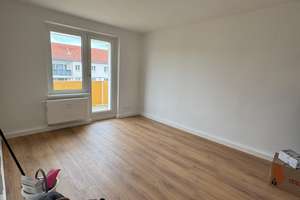 Helle 2-Zimmer Wohnung im 4. OG mit Balkon in Seidnitz/Dobritz – Die vollständige Adresse der Immobilie erhältst du vom Anbieter., 1237 Seidnitz/Dobritz, Dresden – Vorschaubild 2
