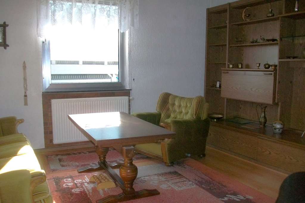 Immobilie in Bockenheim an der Weinstraße - Einfamilienhaus mit 4 Zimmern und 430 m² Grundstück in Bockenheim - Bild 2