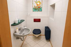 Charmante 3-Raun-Maisonette mit 106 m², Sauna & Whirlpool –  und viel Ausbaureserve im Spitzboden – Die vollständige Adresse der Immobilie erhältst du vom Anbieter., 47169 Marxloh, Duisburg – Vorschaubild 6