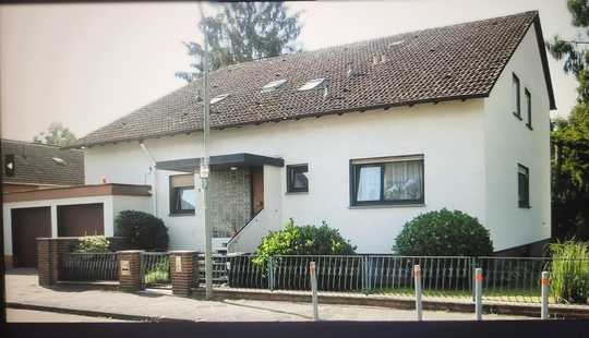 Bild von Freundliches Mehrfamilienhaus mit Doppelgarage
